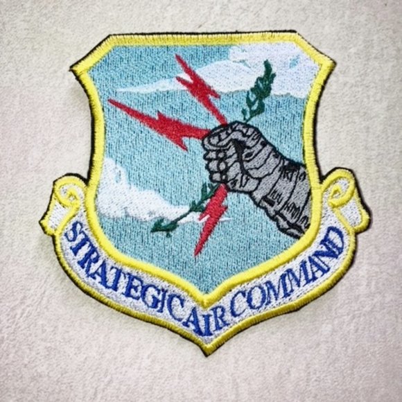 Strategic Air Command (SAC) emblem embroidered patch - Picture 3 of 5